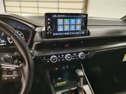 Used 2025 Honda CR-V Sport-L image 7