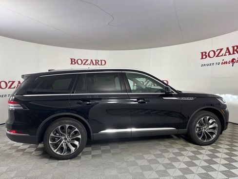 New 2025 Lincoln Aviator Reserve w/ Luxury Package image 8