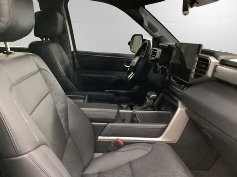 Used 2025 Toyota Tundra Limited image 15