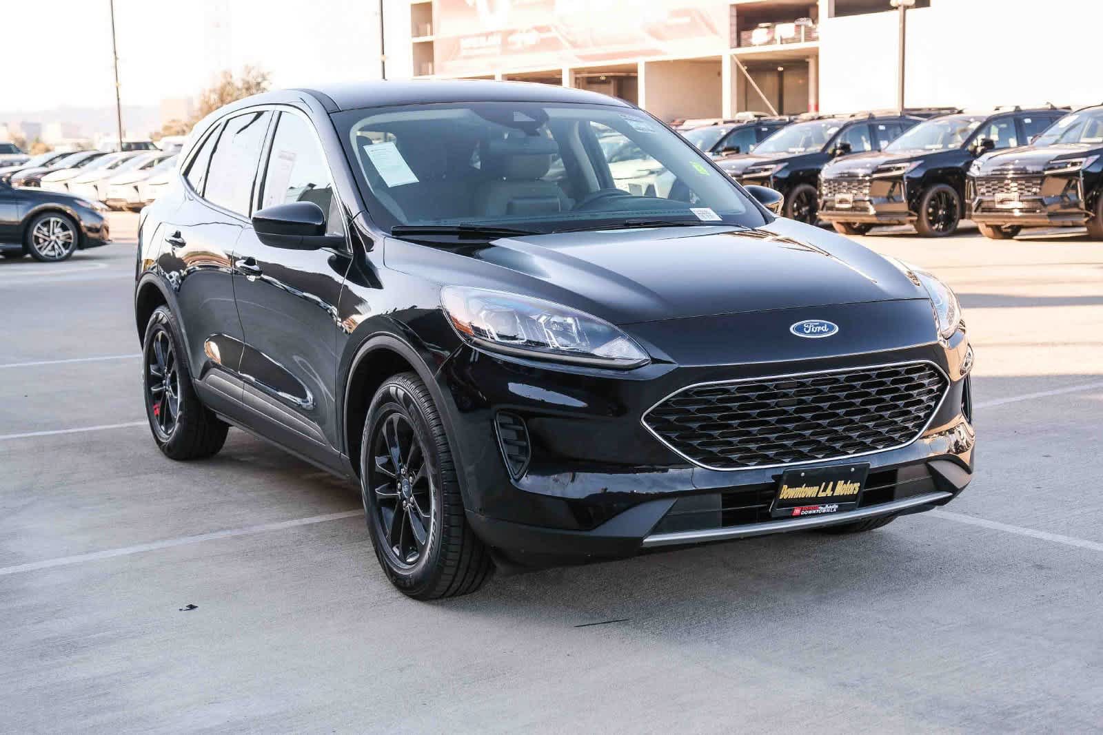 Used 2020 Ford Escape SE AWD/4WD image 3