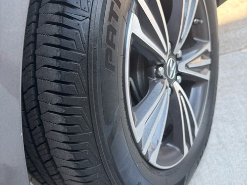 Used 2018 Acura MDX SH-AWD image 17