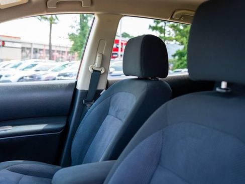 Used 2013 Nissan Rogue S w/ Special Edition Pkg FWD image 32
