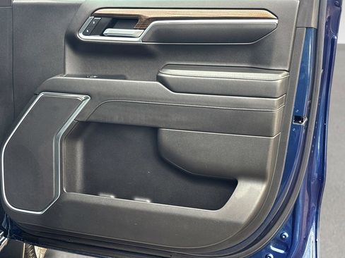 Used 2022 Chevrolet Silverado 1500 LT w/ Safety Package image 16