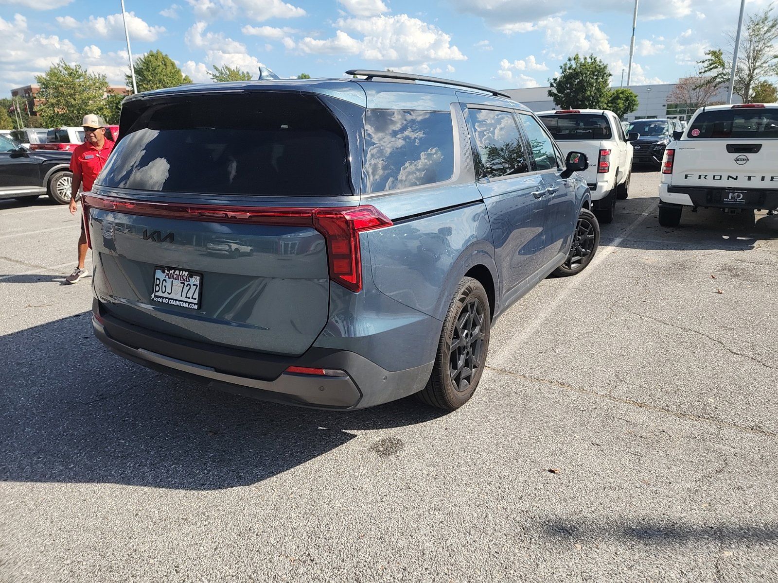 Used 2025 Kia Carnival SX FWD image 5