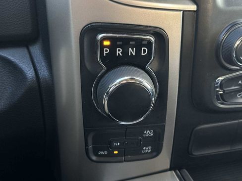 Used 2019 RAM 1500 Classic SLT w/ Luxury Group image 20