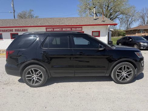 Used 2016 Ford Explorer Sport w/ Equipment Group 401A AWD/4WD image 2