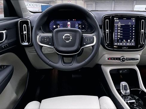 New 2026 Volvo XC40 B5 Plus w/ Protection Package Premier image 15