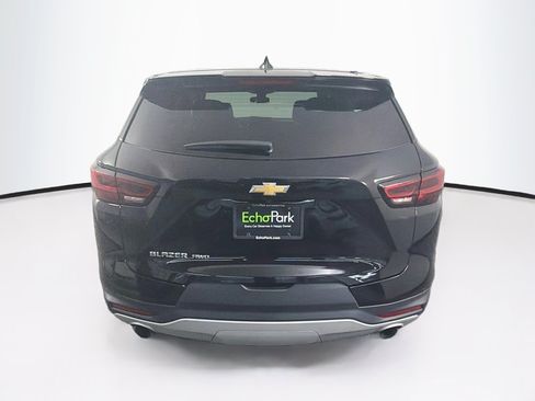 Used 2025 Chevrolet Blazer LT AWD/4WD image 9