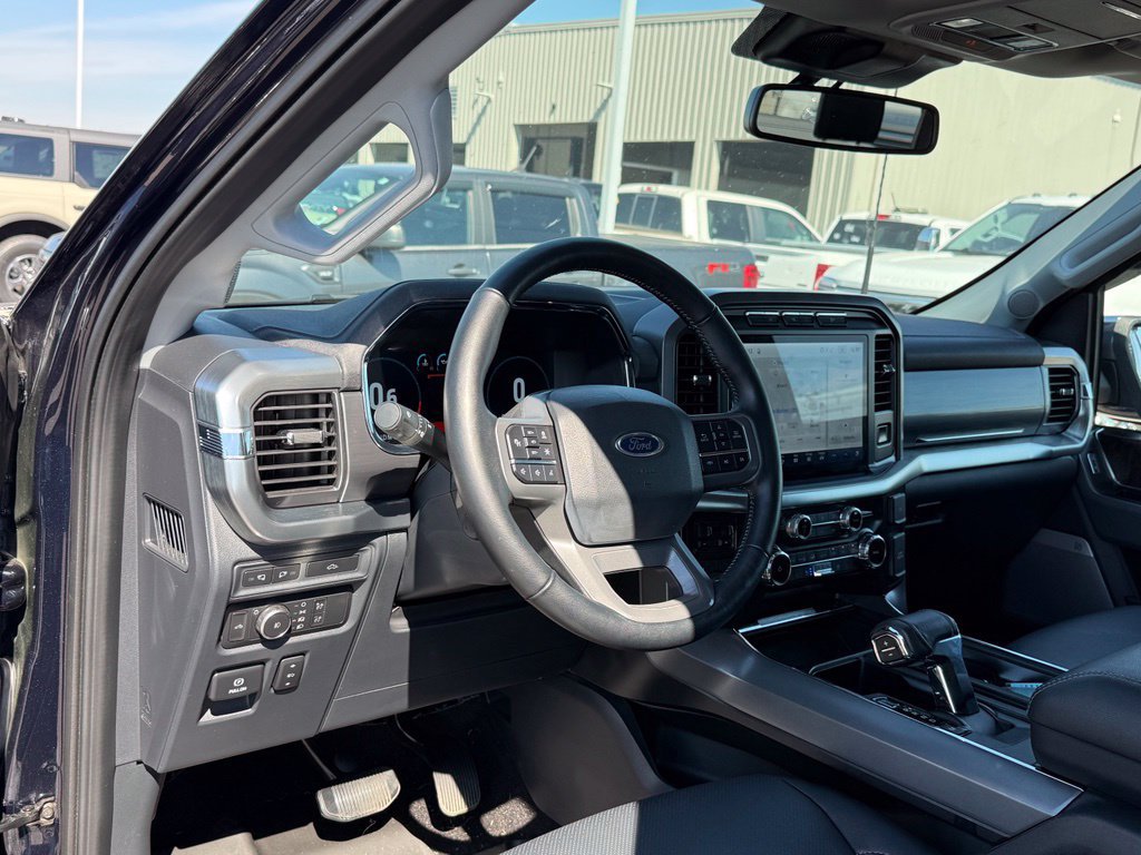 Used 2022 Ford F150 Lariat w/ Equipment Group 502A High AWD/4WD image 4
