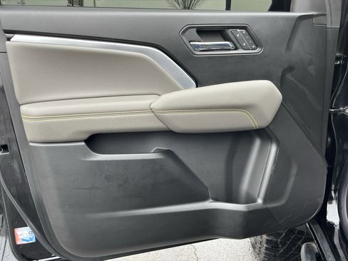 Used 2024 Chevrolet Colorado ZR2 w/ ZR2 Bison Edition image 22