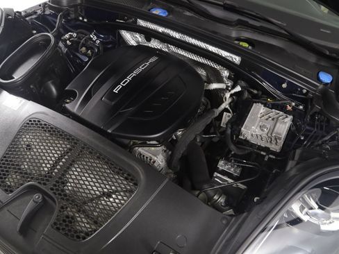 Used 2020 Porsche Macan AWD/4WD image 20