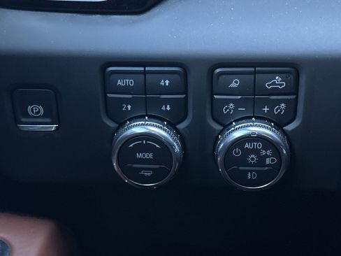 Used 2025 GMC Sierra 1500 Denali Ultimate image 28