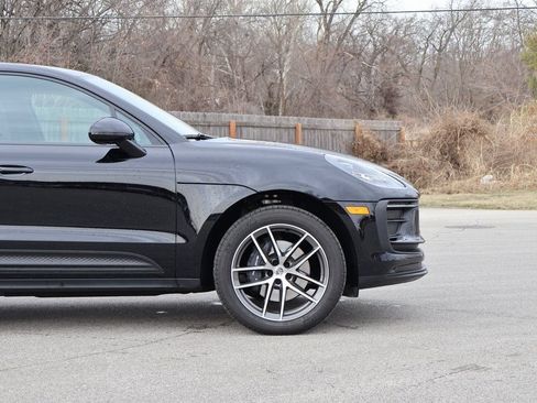 Used 2026 Porsche Macan AWD/4WD image 10