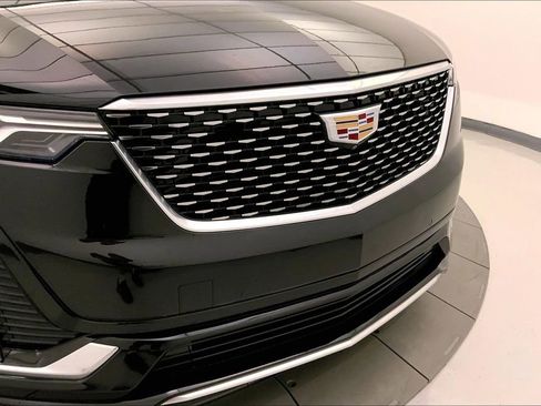 Used 2023 Cadillac XT6 Premium Luxury w/ Technology Package AWD/4WD image 29