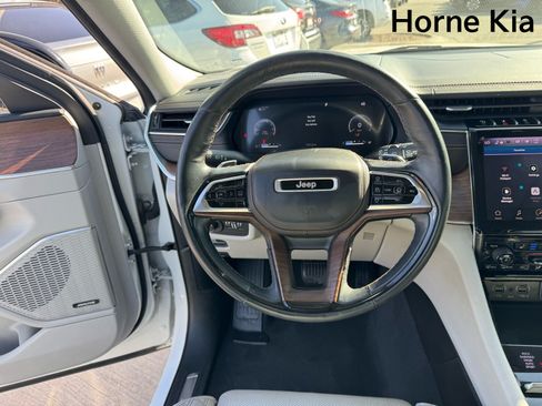 Used 2021 Jeep Grand Cherokee L Summit w/ Advanced Protech Group IV AWD/4WD image 17