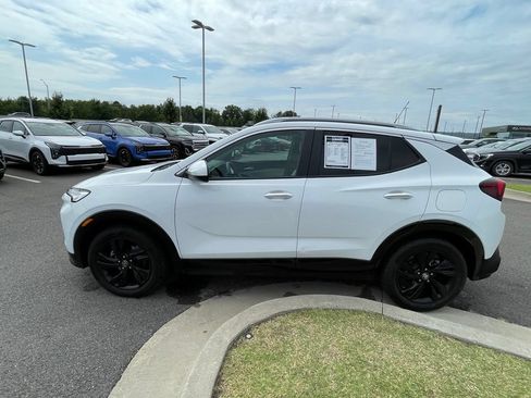 Used 2024 Buick Encore GX Sport Touring FWD image 4