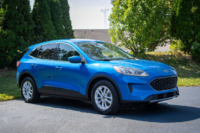 Used 2020 Ford Escape SE FWD image 3