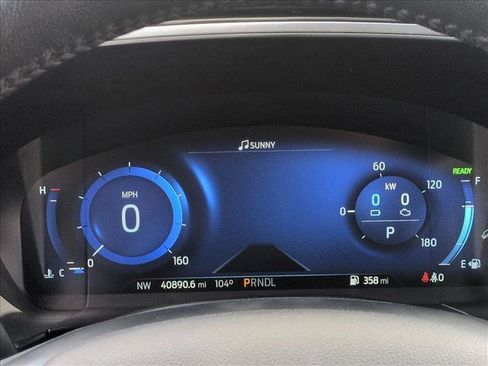 Used 2020 Ford Escape Titanium FWD image 16