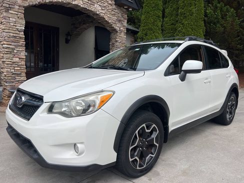Used 2013 Subaru Crosstrek 2.0i Premium AWD/4WD image 2