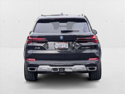 Used 2026 BMW X5 xDrive50e image 7