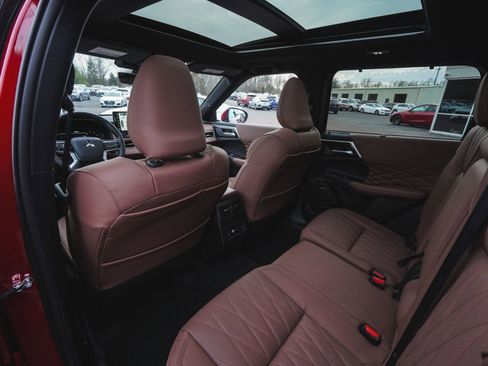 New 2026 Mitsubishi Outlander SEL image 34