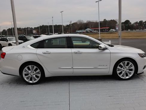 Used 2016 Chevrolet Impala LTZ w/ Enhanced Convenience Package image 6