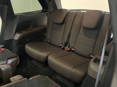 Used 2022 Mercedes-Benz GLS 450 4MATIC image 25