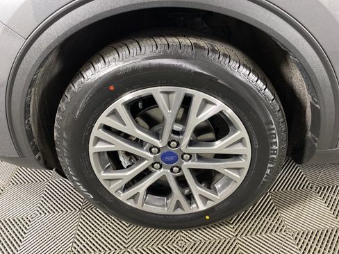 Used 2022 Ford Escape SEL image 13