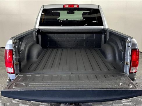 Used 2022 RAM 1500 Classic SLT w/ Electronics Group AWD/4WD image 38