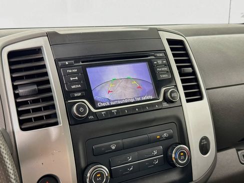 Used 2018 Nissan Frontier SV AWD/4WD image 15