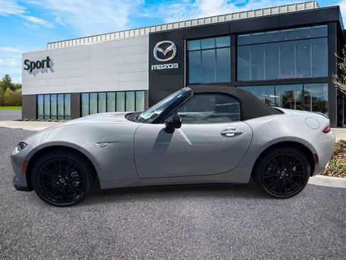 New 2026 MAZDA MX-5 Miata Club w/ Interior Package RWD image 7