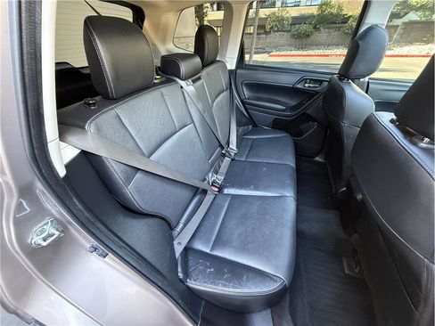 Used 2015 Subaru Forester 2.5i Touring w/ Eyesight & Navigation System AWD/4WD image 29