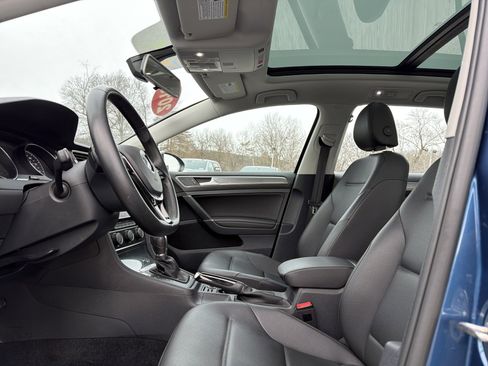 Used 2019 Volkswagen Golf Alltrack SE image 11