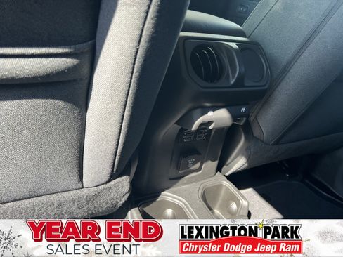 Used 2024 Jeep Wrangler Sahara w/ Technology Group image 10