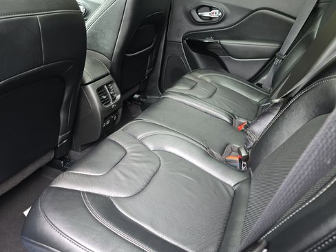 Used 2023 Jeep Cherokee Altitude Lux w/ Lux Elite Package image 12