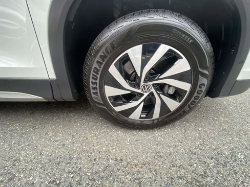 Certified 2025 Volkswagen Tiguan S AWD/4WD image 29