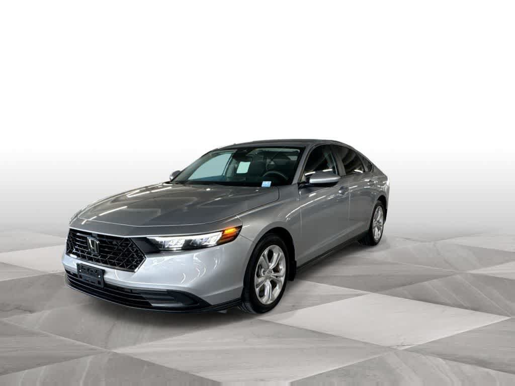Certified 2025 Honda Accord LX image 4