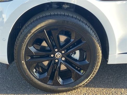 New 2025 Jaguar F-PACE R-Dynamic S image 21