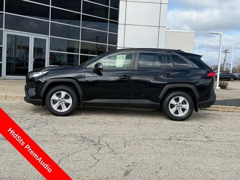 Used 2019 Toyota RAV4 XLE w/ Convenience Package FWD image 6