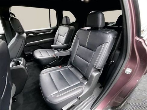 Used 2024 GMC Acadia Elevation w/ Luxury Package image 16