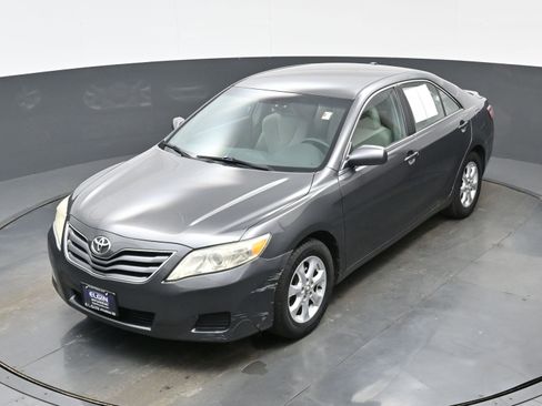 Used 2011 Toyota Camry LE w/ LE Extra-Value Pkg image 30