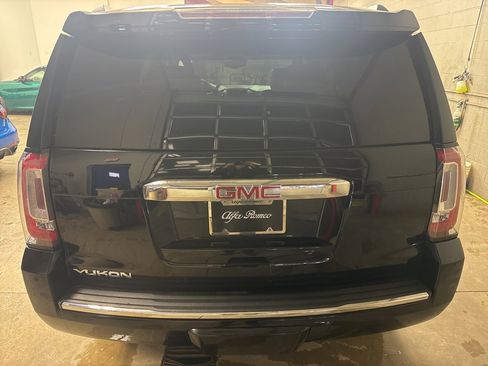 Used 2016 GMC Yukon Denali w/ Open Road Package image 10