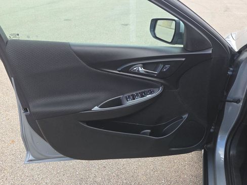 Used 2024 Chevrolet Malibu LT FWD image 16