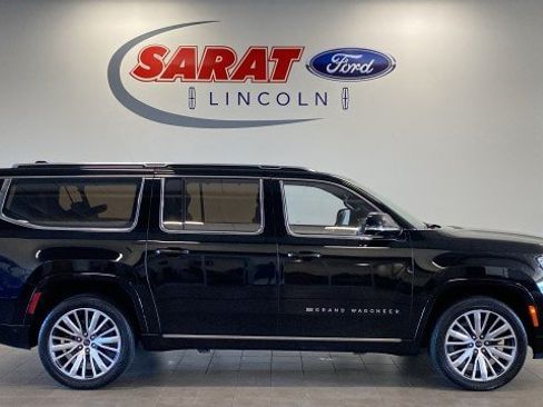 Used 2023 Jeep Grand Wagoneer L Series III AWD/4WD image 1