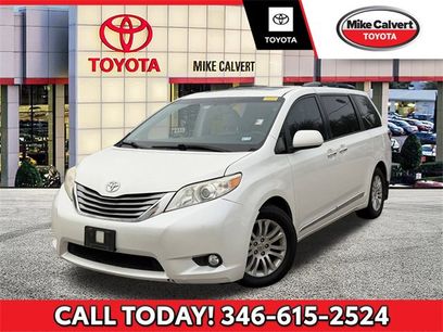 Used 2017 Toyota Sienna XLE