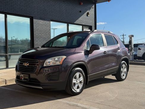 Used 2016 Chevrolet Trax LT w/ LT Convenience Package image 21