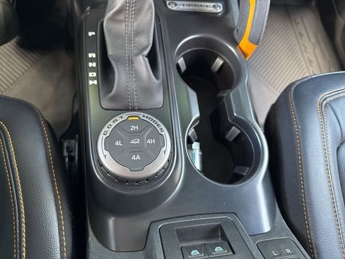 Used 2024 Ford Bronco Badlands image 51