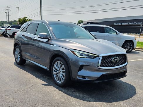 Used 2023 INFINITI QX50 Luxe AWD/4WD image 2