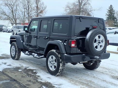 Used 2018 Jeep Wrangler Unlimited Sport S image 4
