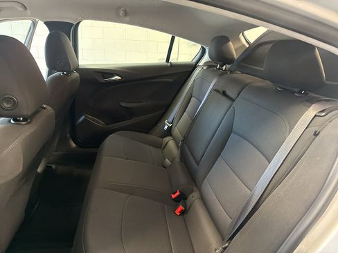 Used 2017 Chevrolet Cruze LT FWD image 28